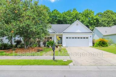 Main picture of 2778 August Rd