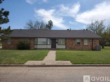 Main picture of 2693 Garfield Ave