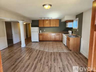 Main picture of 923 N 102nd St
