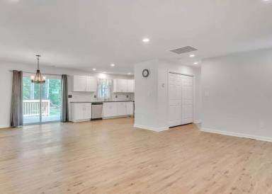 Main picture of 30 Azalea Way