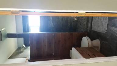 Main picture of 1261 Center St