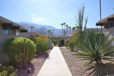 Main picture of 759 E Louise Dr