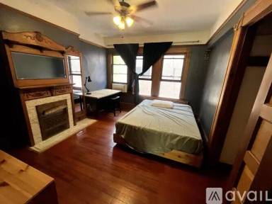 Main picture of 826 S Burlington Ave