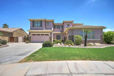 Main picture of 1350 E Kingbird Dr
