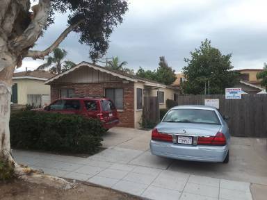 Main picture of 817-823 1/2 Emerald St
