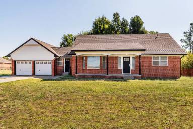 Main picture of 2912 N Santa Fe Ave
