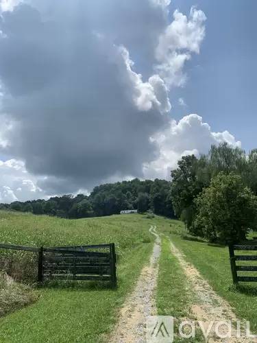 Main picture of 828 White Top Rd