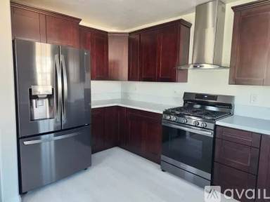 Main picture of 461 Smith Ave