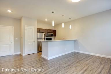 Main picture of 2401 Clayton Blvd