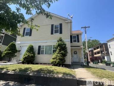 Main picture of 970 Chicopee St
