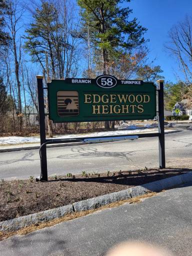 Main picture of Edgewood Heights