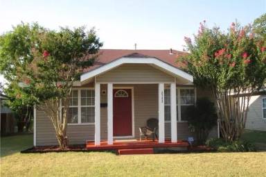 Main picture of 2533 NW 18th St