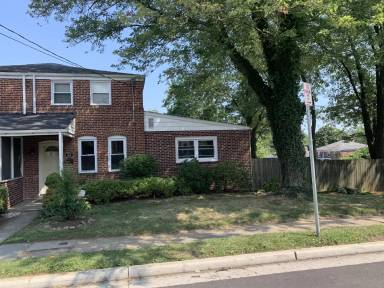 Main picture of 8601 Pleasant Plains Rd