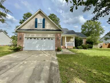 Main picture of 107 Holly Ln