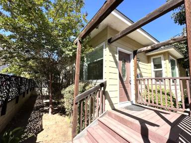 Main picture of 3807 7th Ave