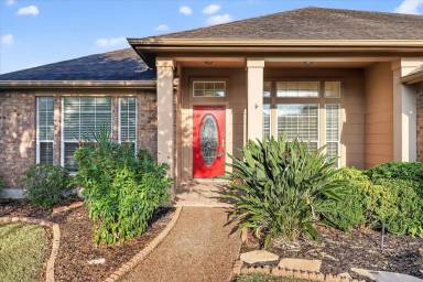 Main picture of 7521 Cannes Dr