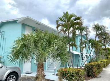 Main picture of 301 N L St