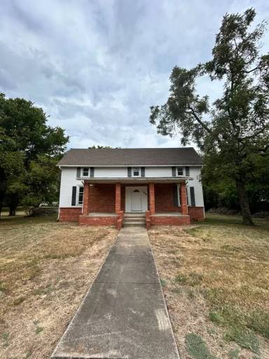 Main picture of 1548 E Mission Blvd