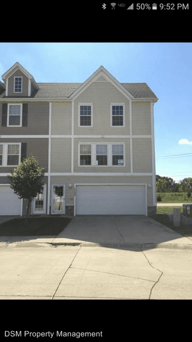 Main picture of 1727 SW 32nd Ln