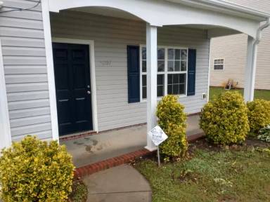 Main picture of 5207 Silverbrook Dr