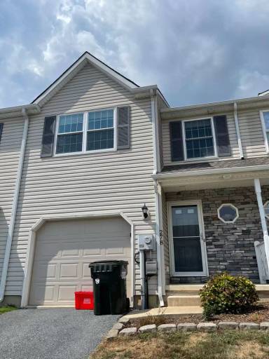 Main picture of 278 Cedar Holw