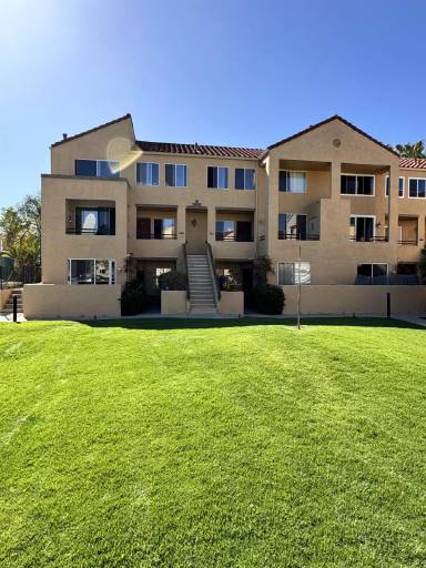Main picture of 3957 Nobel Dr