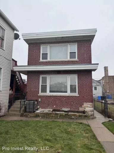 Main picture of 731 E 88th Pl