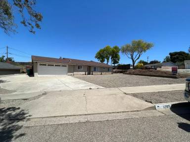 Main picture of 1205 Navajo Pl