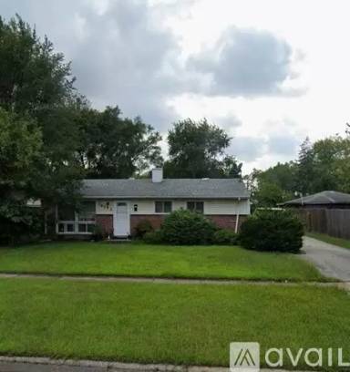 Main picture of 16352 Oxford Dr