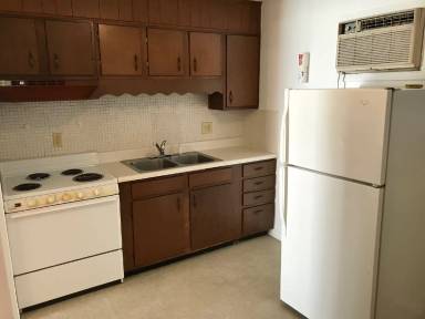 Main picture of 737 10th Ave