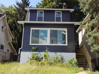 Main picture of 1056 Lessing St