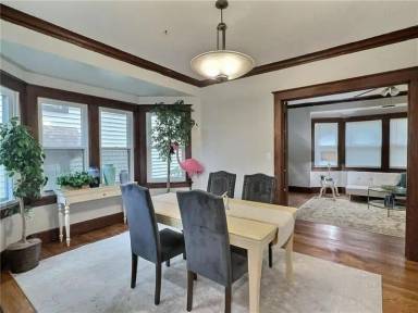Main picture of 350 Augustine St