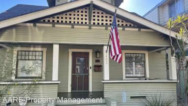 Main picture of 203 S Melrose St