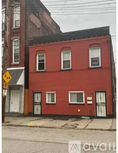 Main picture of 70 S 12th St