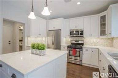 Main picture of 2545 Santa Ana Ave
