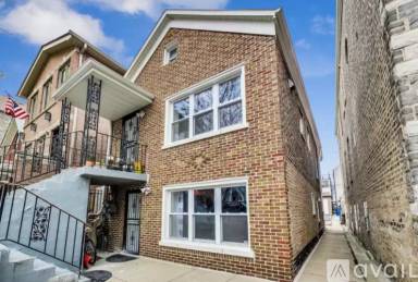 Main picture of 3247 S Aberdeen St