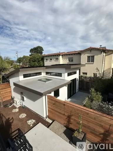 Main picture of 450 38th Ave