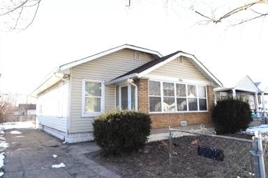 Main picture of 1326 N Chester Ave