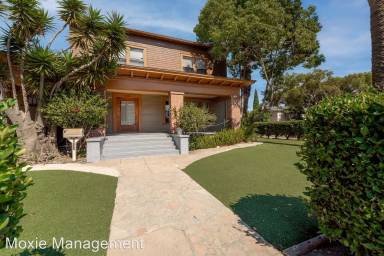 Main picture of 2832 Menlo Ave