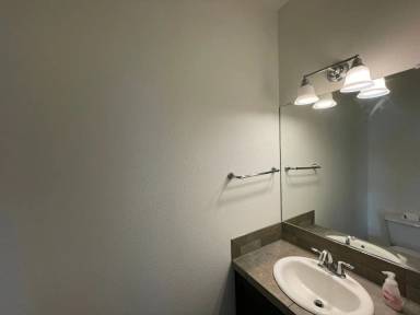 Main picture of 656 NE Adwick Dr