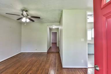 Main picture of 6657 Stearns St
