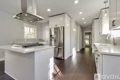 Main picture of 4628 SE 47th Ave