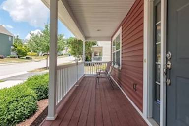 Main picture of 1712 Aden Ln