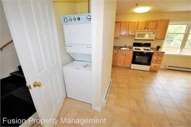 Main picture of 63 Hyde St