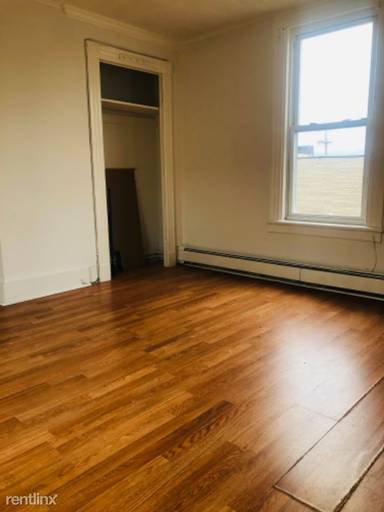 Main picture of 4122 Bergen Tpke