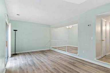 Main picture of 2704 Newton Ct