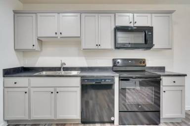 Main picture of 2057 Holt Rd
