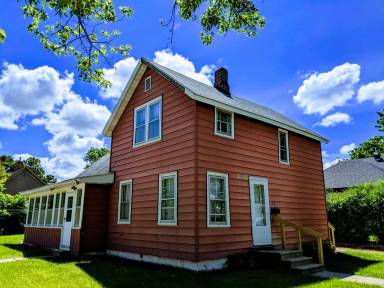 Main picture of 1132 Charles St