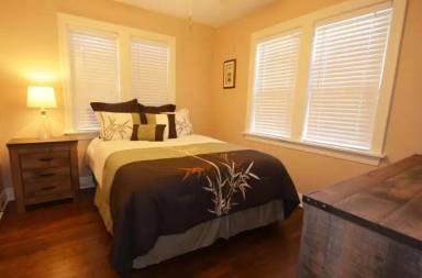 Main picture of 254 Spring St