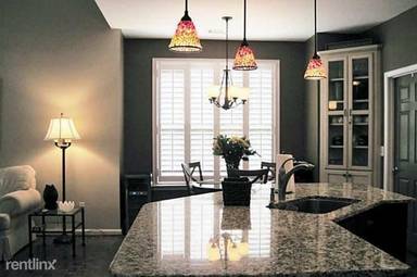 Main picture of 1640 Trellis Xing